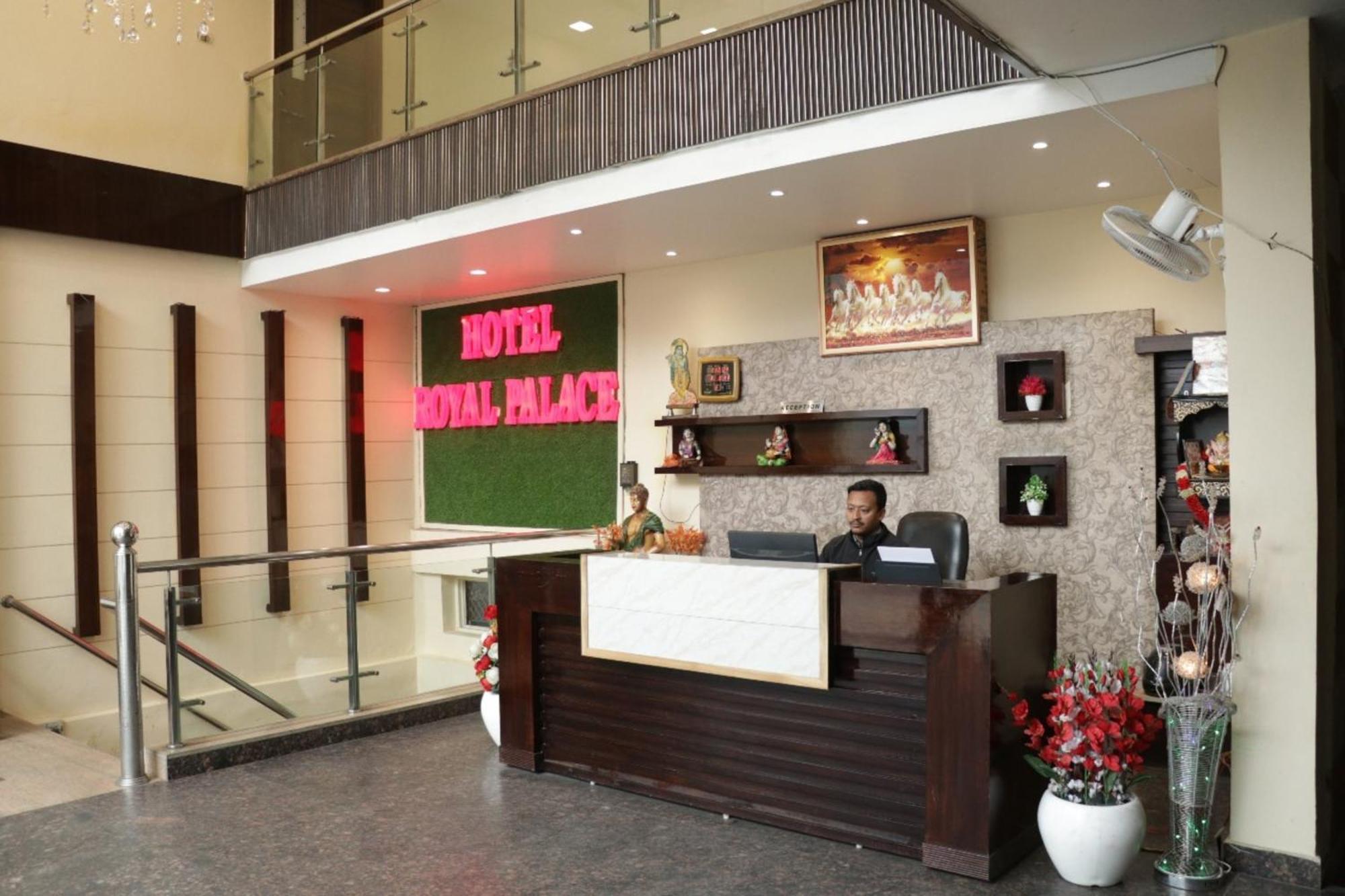 Hotel Royal Palace Jalandhar Exterior photo